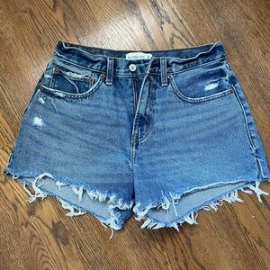 Size 6- Abercrombie Curve Love Boyfriend Shorts
